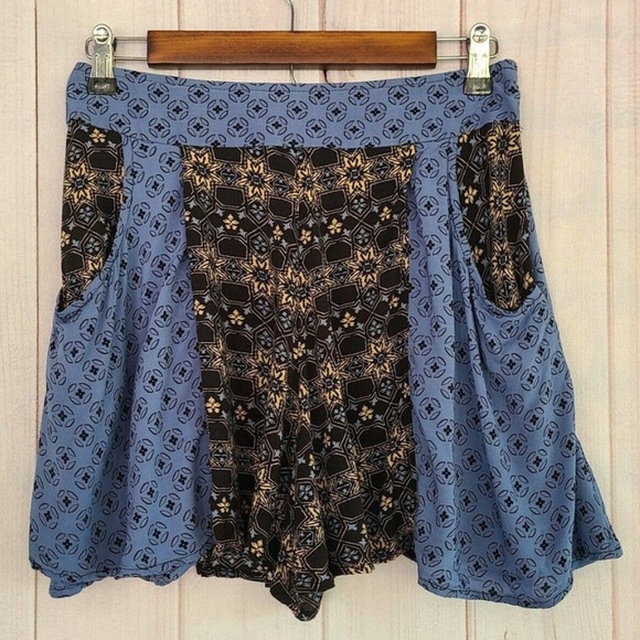 Free People High Waisted Culotte Patterned Shorts - Size 2 - Picture 1 of 3